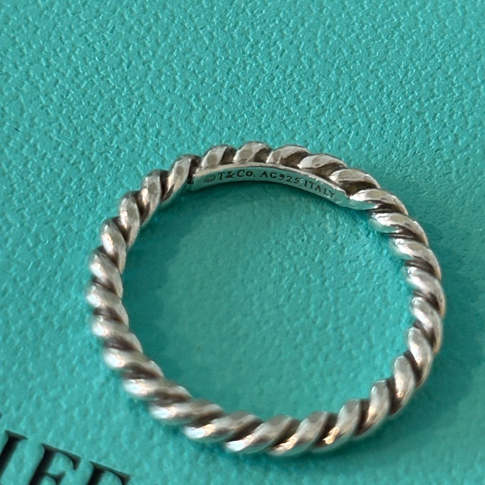 Tiffany twist ring